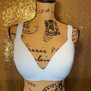 Victoria Secret ✨ Lightly Lined Wireless T-Shirt Bra💕